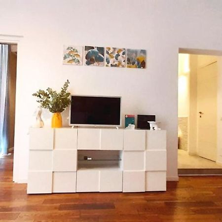 Apartamento Cheerful Flat In Funky Roma Exterior foto
